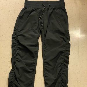 Lulu Studio pants !